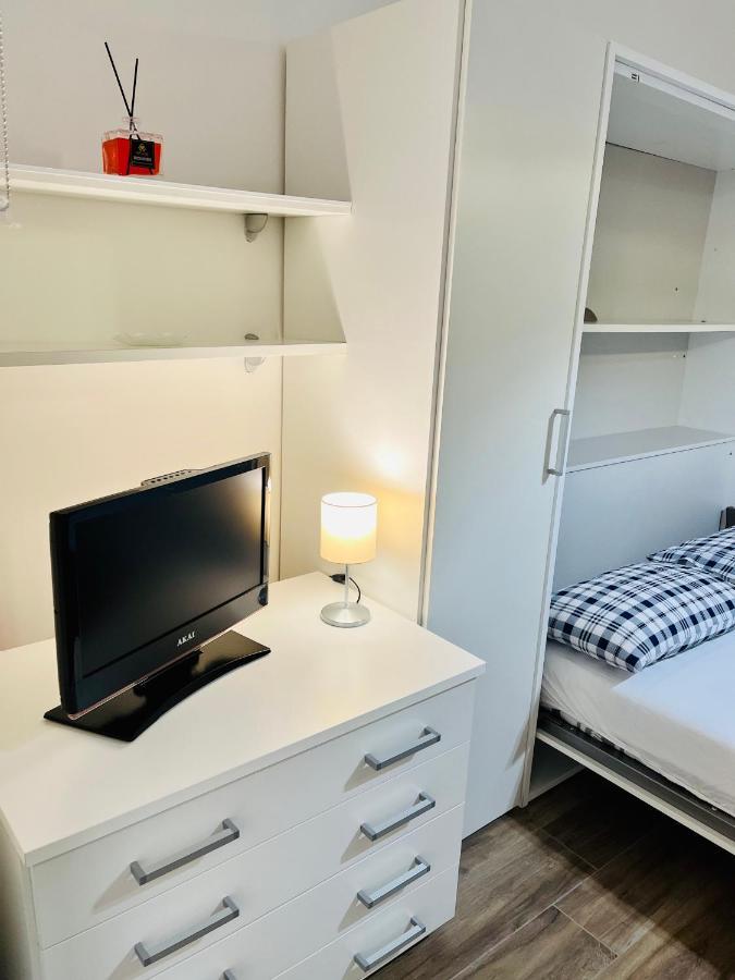 Appartement La Vacanzella Al Gesu' Nuovo à Naples Extérieur photo