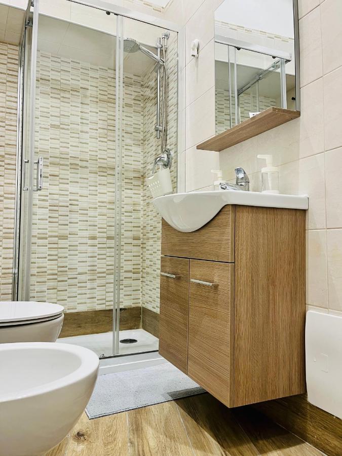 Appartement La Vacanzella Al Gesu' Nuovo à Naples Extérieur photo