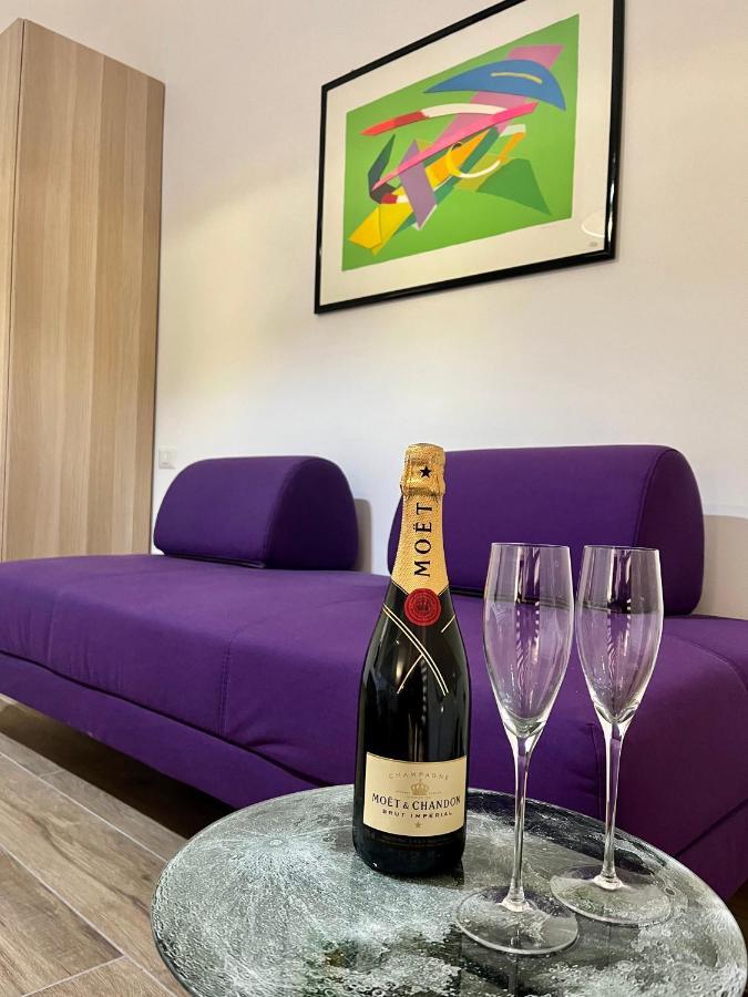 Appartement La Vacanzella Al Gesu' Nuovo à Naples Extérieur photo