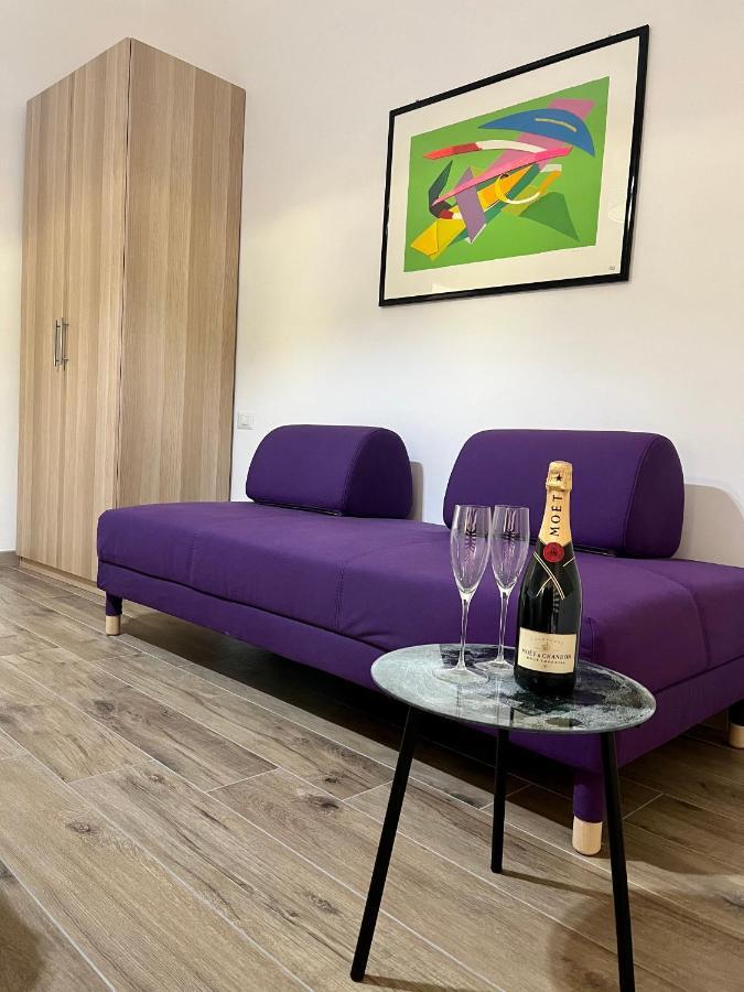 Appartement La Vacanzella Al Gesu' Nuovo à Naples Extérieur photo
