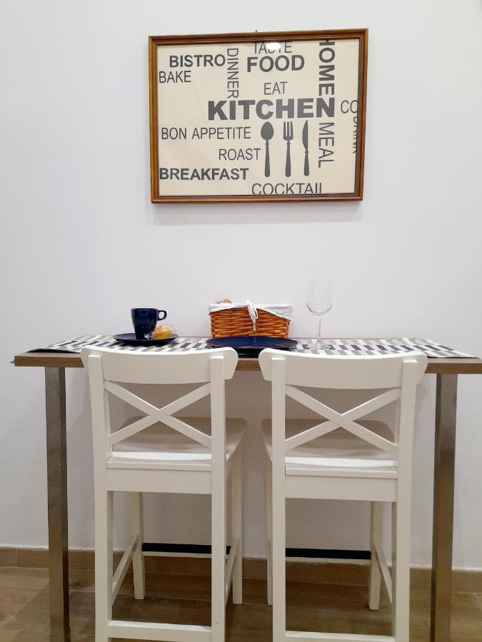 Appartement La Vacanzella Al Gesu' Nuovo à Naples Extérieur photo